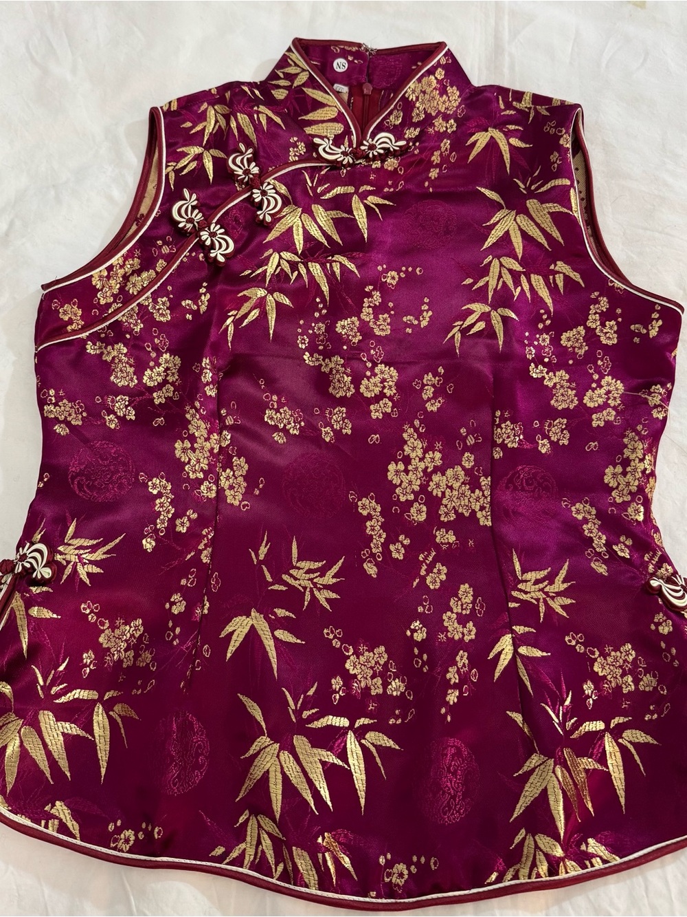 NWOT Traditional Chinese Vietnamese  Floral Blouse Top Tag Sz M/L Sleeveless